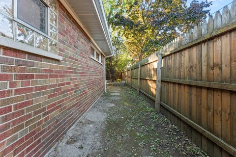 Tiny photo for 15501 Rose Drive, South Holland, IL 60473 (MLS # 12435152)