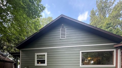 Tiny photo for 707 W Iowa Street, Urbana, IL 61801 (MLS # 12447361)