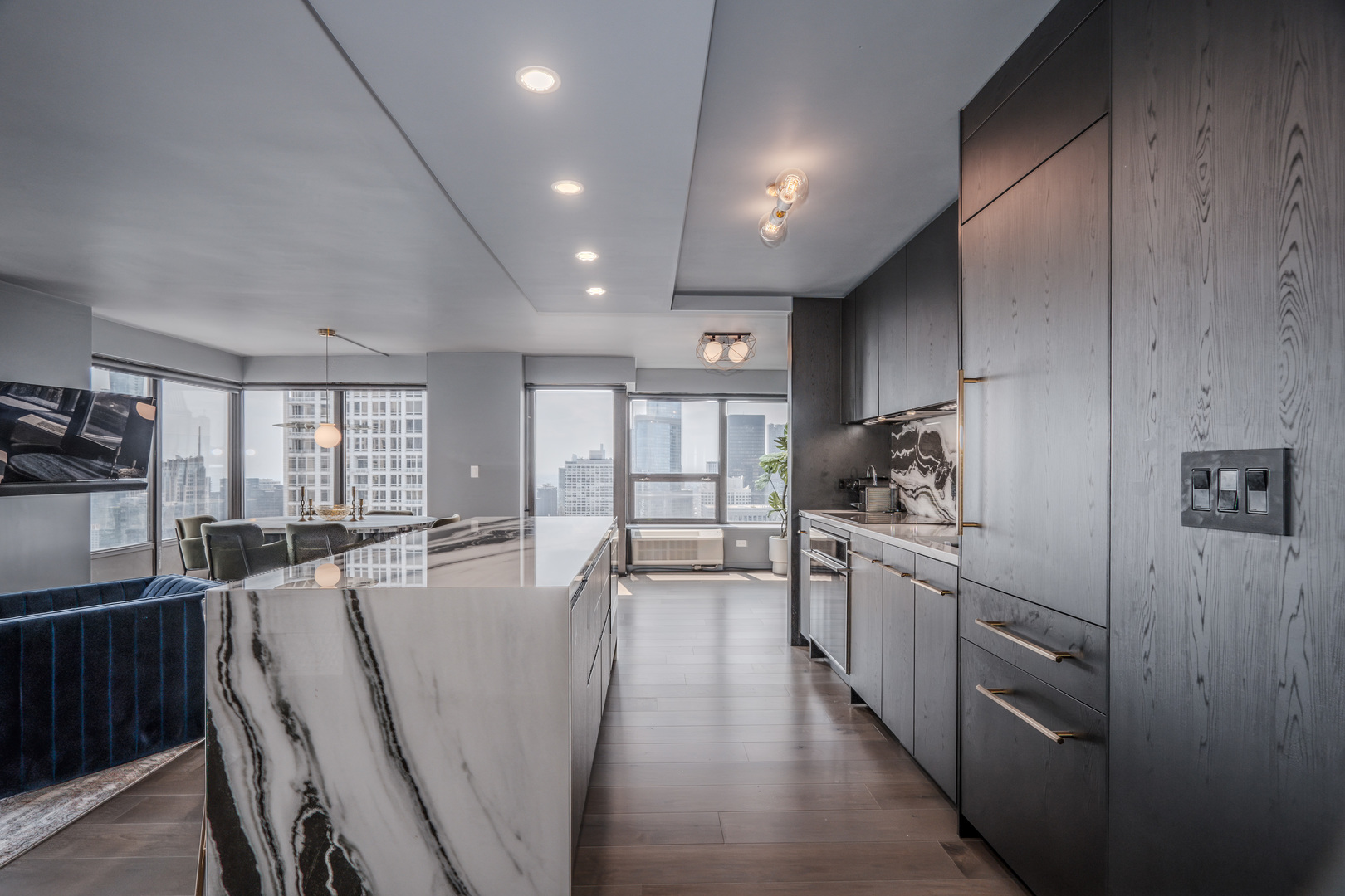 30 E Huron Street 5402