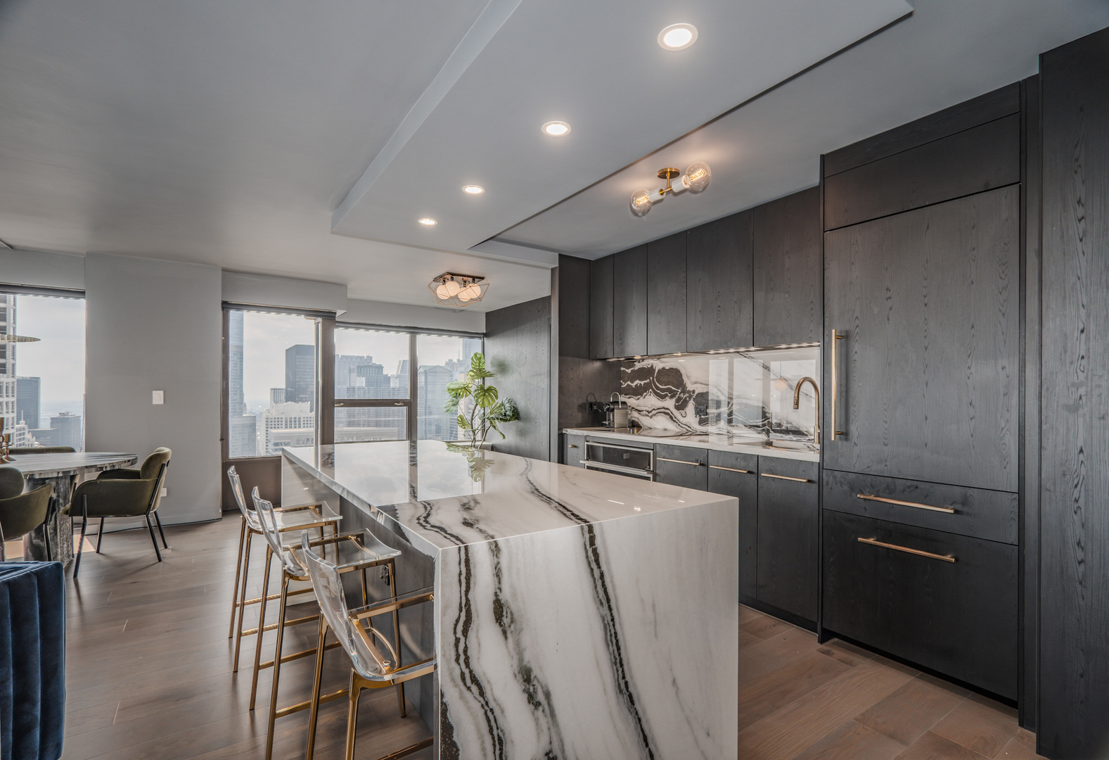 30 E Huron Street 5402
