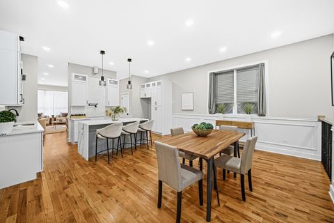 Tiny photo for 5032 S Michigan Avenue, Chicago, IL 60615 (MLS # 12548115)