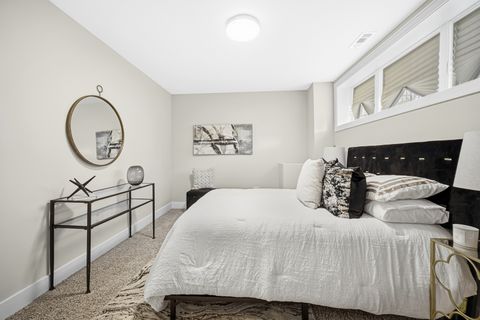 Tiny photo for 5032 S Michigan Avenue, Chicago, IL 60615 (MLS # 12548115)