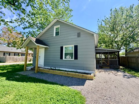 Tiny photo for 1112 Ophia Street, Metropolis, IL 62960 (MLS # 12623842)