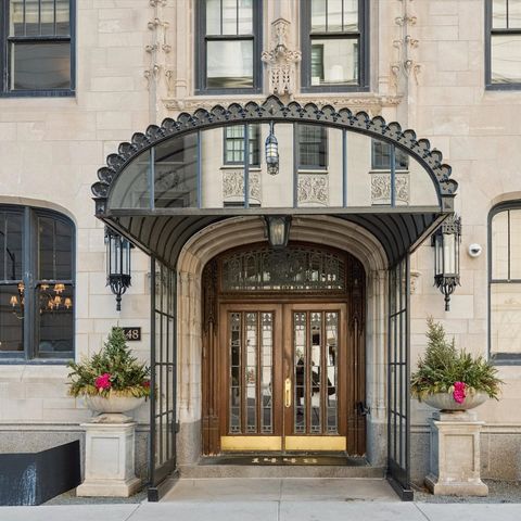 Photo of Chicago, IL 60610 (MLS # 12589246)