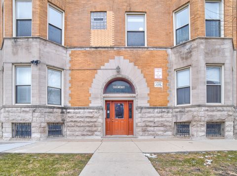 4858 S Prairie Avenue 2A Chicago IL 60615