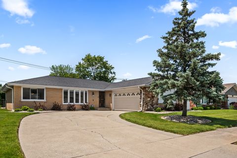 Photo of 16650 Greenwood Avenue, South Holland, IL 60473 (MLS # 12663506)