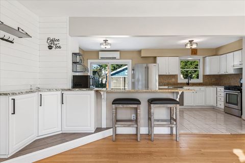 Tiny photo for 208 S River Road, Fox River Grove, IL 60021 (MLS # 12492170)