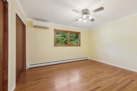 Tiny photo for 208 S River Road, Fox River Grove, IL 60021 (MLS # 12492170)