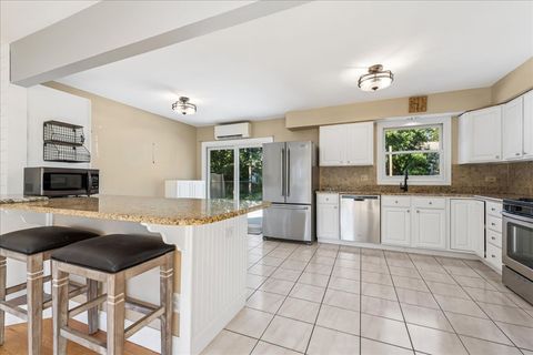 Tiny photo for 208 S River Road, Fox River Grove, IL 60021 (MLS # 12492170)