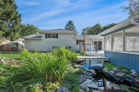 Tiny photo for 208 S River Road, Fox River Grove, IL 60021 (MLS # 12492170)