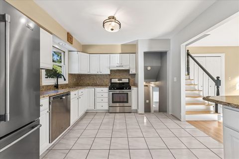 Tiny photo for 208 S River Road, Fox River Grove, IL 60021 (MLS # 12492170)