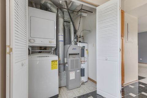 Tiny photo for 100 White Oak Court #1, Schaumburg, IL 60195 (MLS # 12514025)