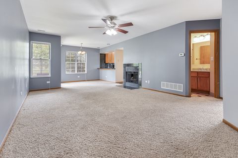 Tiny photo for 100 White Oak Court #1, Schaumburg, IL 60195 (MLS # 12514025)