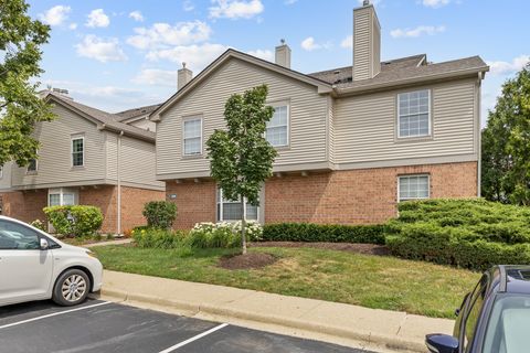 Tiny photo for 100 White Oak Court #1, Schaumburg, IL 60195 (MLS # 12514025)