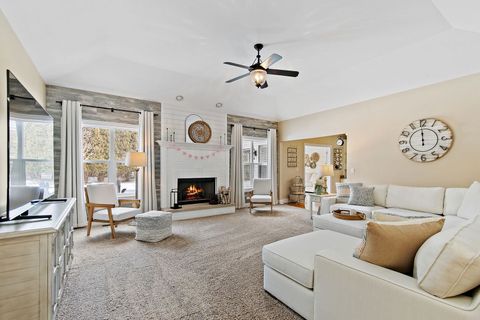 Tiny photo for 560 Ellen Court, Woodstock, IL 60098 (MLS # 12556328)