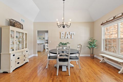 Tiny photo for 560 Ellen Court, Woodstock, IL 60098 (MLS # 12556328)