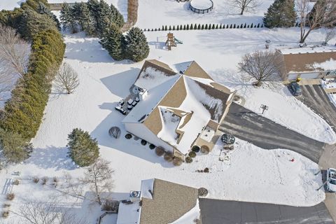 Tiny photo for 560 Ellen Court, Woodstock, IL 60098 (MLS # 12556328)