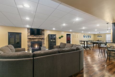 Tiny photo for 560 Ellen Court, Woodstock, IL 60098 (MLS # 12556328)