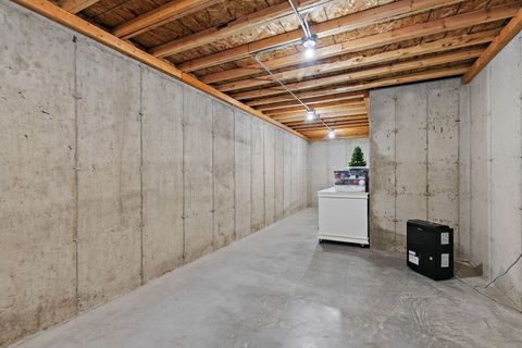 Tiny photo for 560 Ellen Court, Woodstock, IL 60098 (MLS # 12556328)