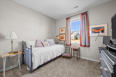 Tiny photo for 320 Sussex Lane, North Aurora, IL 60542 (MLS # 12561010)