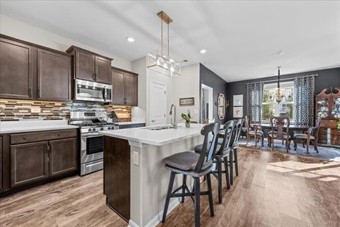 Tiny photo for 320 Sussex Lane, North Aurora, IL 60542 (MLS # 12561010)