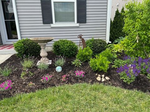 Tiny photo for 320 Sussex Lane, North Aurora, IL 60542 (MLS # 12561010)