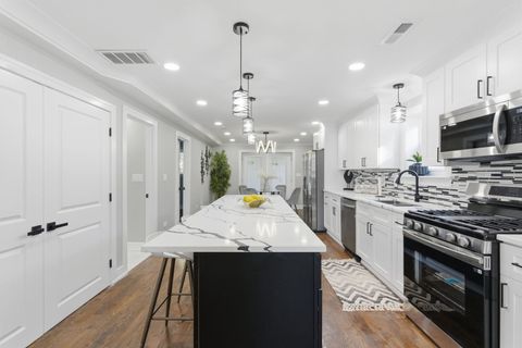 Tiny photo for 9423 S Sangamon Street, Chicago, IL 60620 (MLS # 12507819)