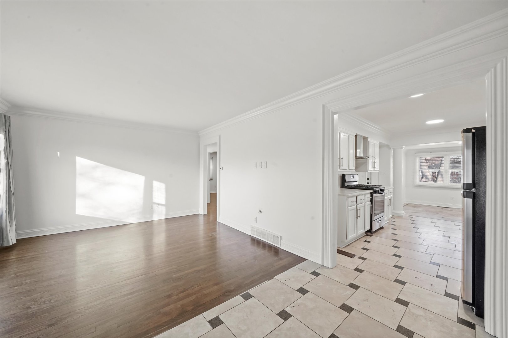 1918 Parklane Avenue