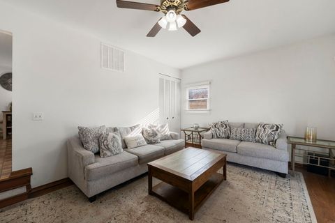 Tiny photo for 6812 Wainwright Drive, Woodridge, IL 60517 (MLS # 12515949)