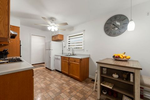 Tiny photo for 6812 Wainwright Drive, Woodridge, IL 60517 (MLS # 12515949)