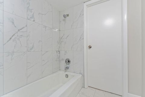 Tiny photo for 1808 Fayette Walk Walk #H, Hoffman Estates, IL 60194 (MLS # 12465414)