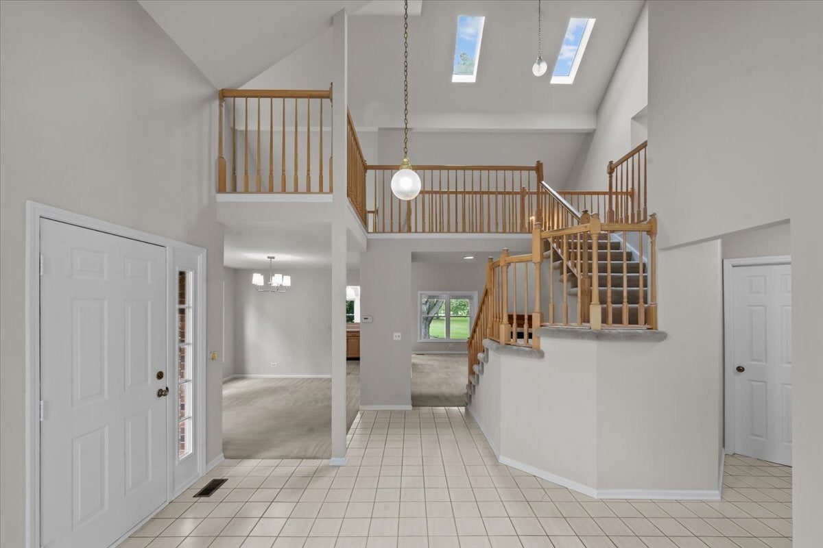 352 Satinwood Court N