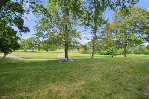 Tiny photo for 352 Satinwood Court N, Buffalo Grove, IL 60089 (MLS # 12714706)