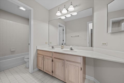 Tiny photo for 352 Satinwood Court N, Buffalo Grove, IL 60089 (MLS # 12714706)