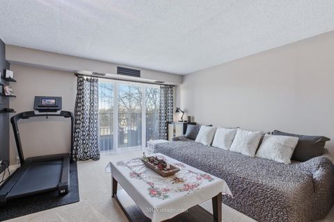 Tiny photo for 5400 Walnut Avenue #208, Downers Grove, IL 60515 (MLS # 12520565)