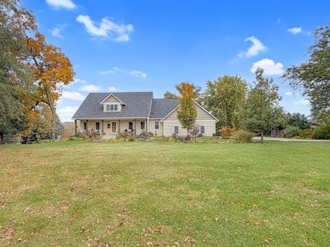 Photo of 580 Delmar Drive, Freeport, IL 61032 (MLS # 12503367) Photo of 580 Delmar Drive, Freeport, IL 61032 (MLS # 12503367)