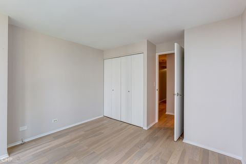 Tiny photo for 195 N HARBOR Drive #401, Chicago, IL 60601 (MLS # 12598597)