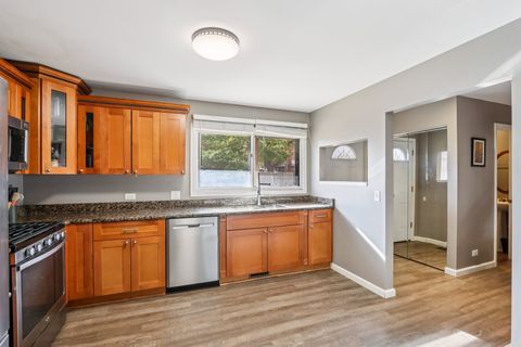 Tiny photo for 75 Mineola Road #75, Fox Lake, IL 60020 (MLS # 12533067)