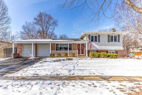 705 S Dymond Road, Libertyville, IL 60048 - #: 12566485