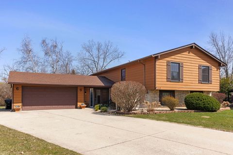 Tiny photo for 253 Arbor Lane, Bloomingdale, IL 60108 (MLS # 12608361)
