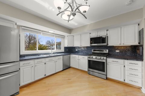 Tiny photo for 253 Arbor Lane, Bloomingdale, IL 60108 (MLS # 12608361)