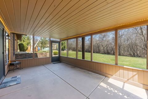 Tiny photo for 253 Arbor Lane, Bloomingdale, IL 60108 (MLS # 12608361)