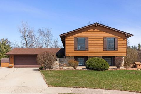 Photo of 253 Arbor Lane, Bloomingdale, IL 60108 (MLS # 12608361)