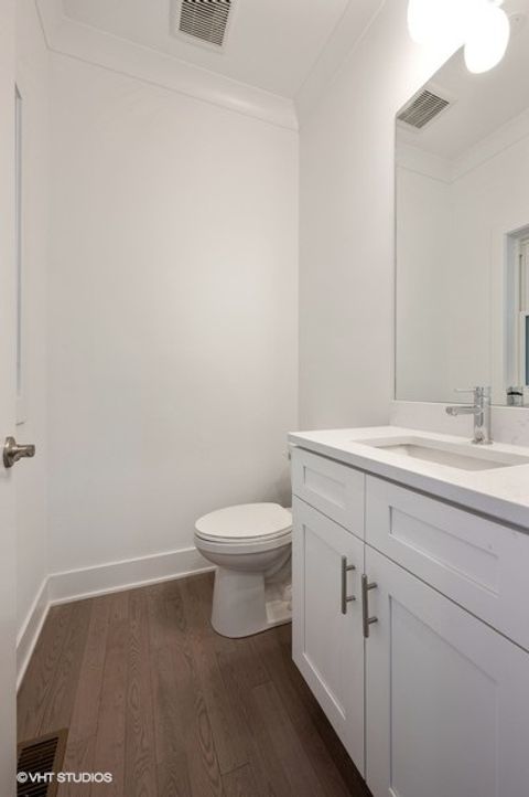 Tiny photo for 3911 S Calumet Avenue, Chicago, IL 60653 (MLS # 12413924)