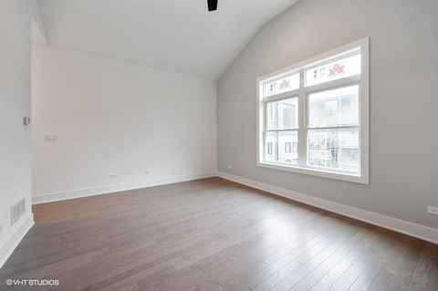 Tiny photo for 3911 S Calumet Avenue, Chicago, IL 60653 (MLS # 12413924)