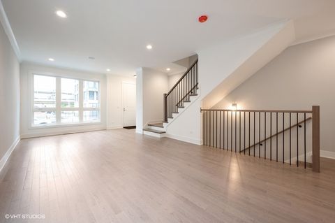 Tiny photo for 3911 S Calumet Avenue, Chicago, IL 60653 (MLS # 12413924)