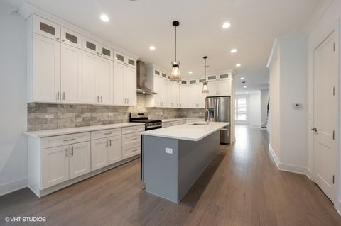 Tiny photo for 3911 S Calumet Avenue, Chicago, IL 60653 (MLS # 12413924)