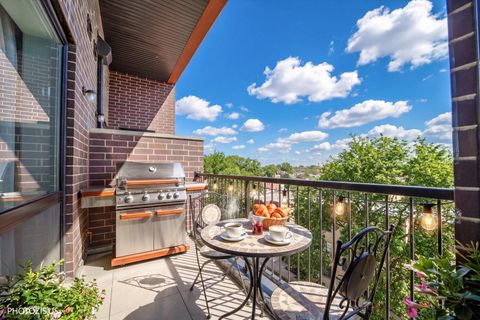 Tiny photo for 3204 N Kostner Avenue #502, Chicago, IL 60641 (MLS # 12631498)
