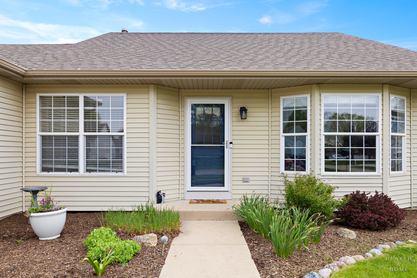 5832 Landcaster Circle