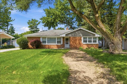 Photo of 1186 Highland Road, Mundelein, IL 60060 (MLS # 12645036)